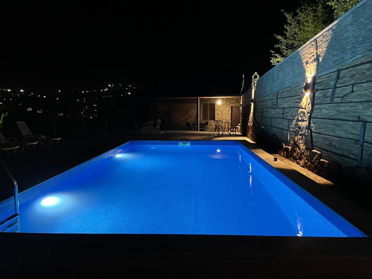 Kamar Hotel Иджеван Экстерьер фото