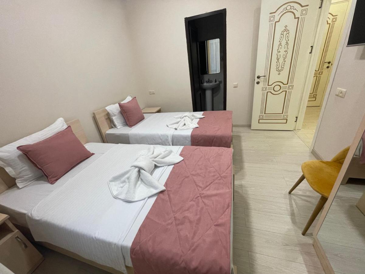 Kamar Hotel Иджеван Экстерьер фото